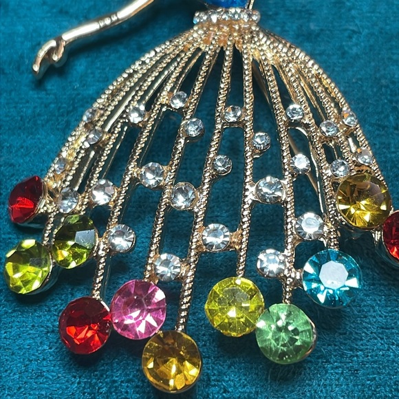Rhinestone Dancer Brooch - Picture 3 of 5